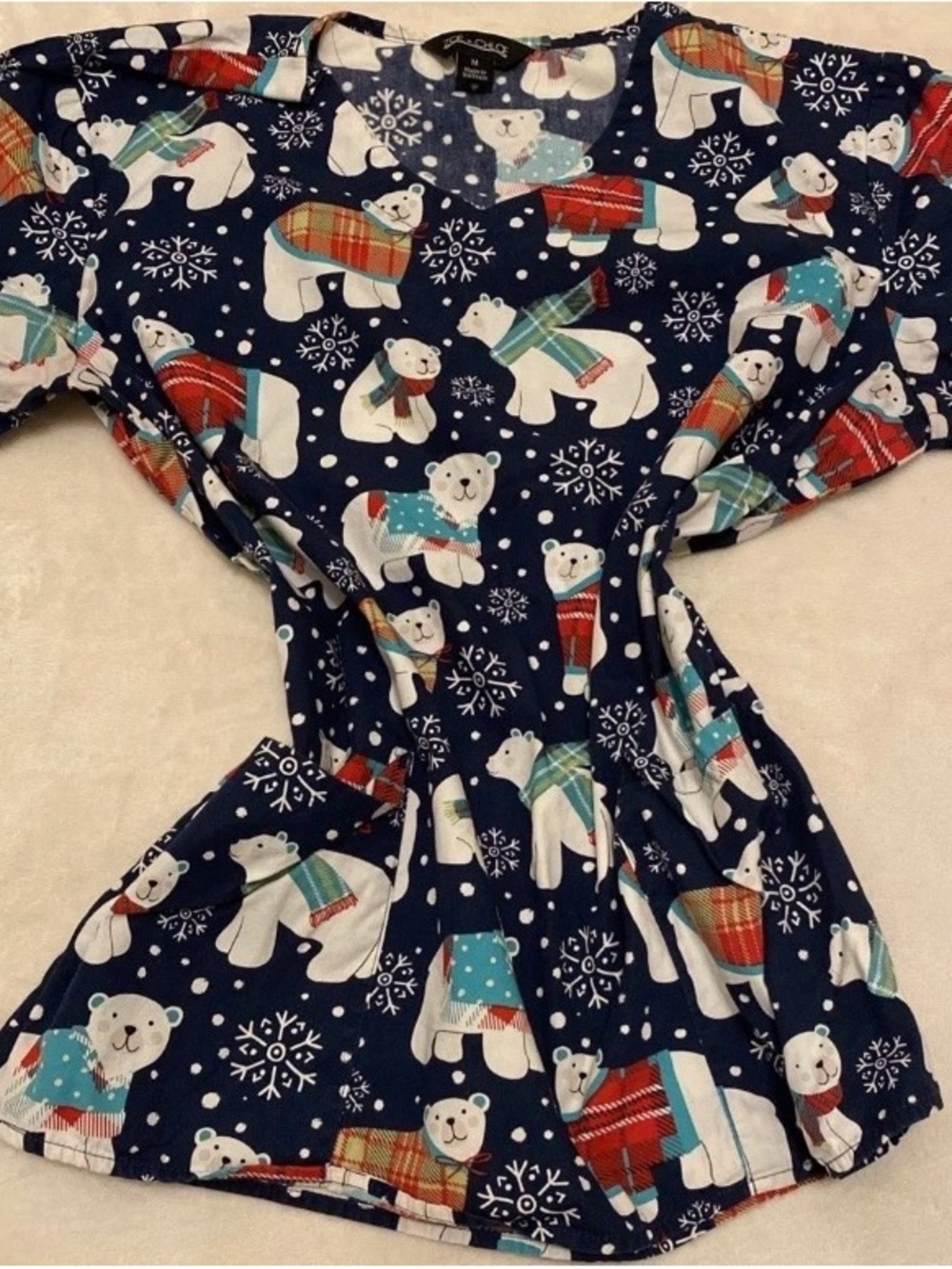 Women’s Navy Polar Bear Winter Print V-Neck Scrub Top - Picture 15 of 15